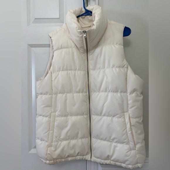 Old Navy Women’s Cream Puffer Vest X-Large - Picture 1 of 7